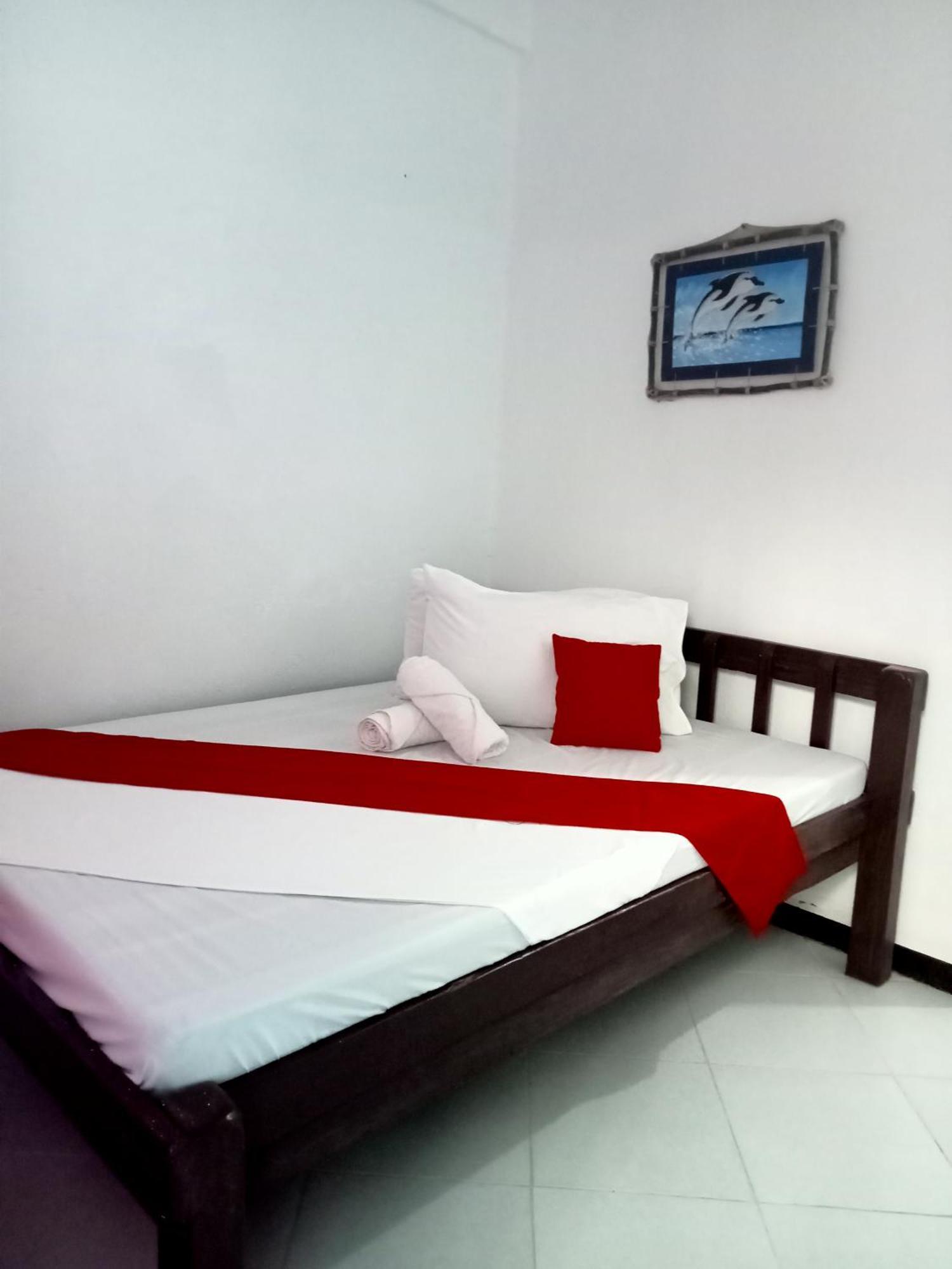 Lang2 Place Coron Exterior photo